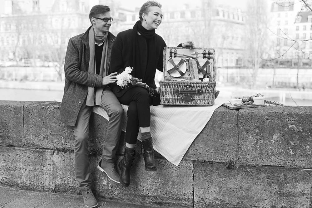 paris picnic couplephotography 31