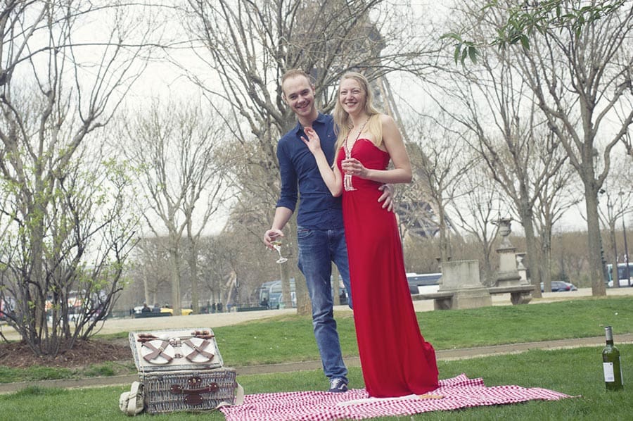 Gaby+Bjørn First spring picnic in Paris