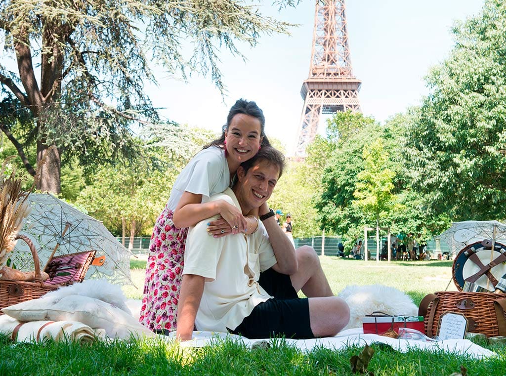 A spring picnic in Paris